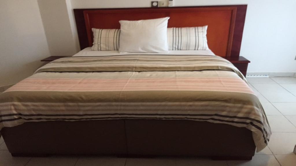 Le Buffle Noir Appart D'Hotes Douala Exterior photo